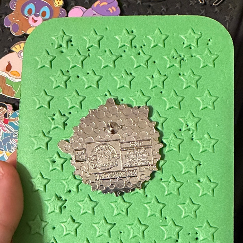 Disney parks mystery set zootopia better zoogether- Heidi howler pin - Picture 3 of 4